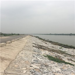 剖面，堤面硬化和修复一些属于茶里河岸的堤坝从K1 + 800÷K7 + 30